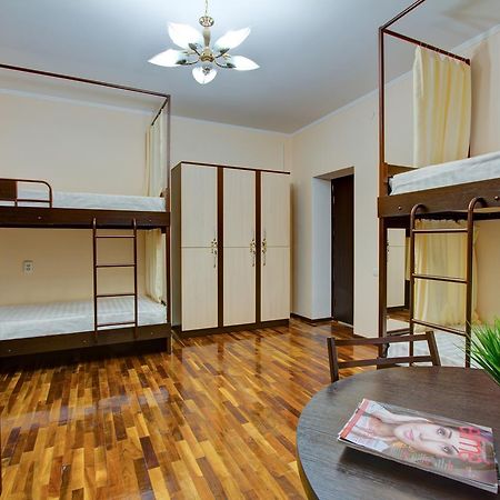 Centre hostel Bisjkek Buitenkant foto